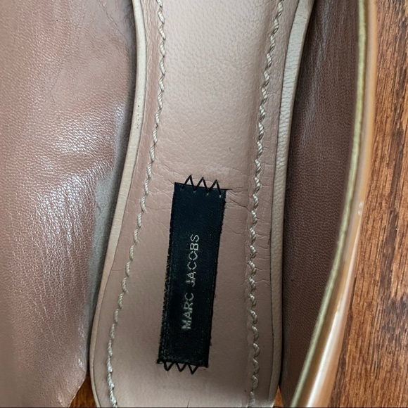 Marc Jacobs Tan Patent Leather Elastic Back Flats, size 38 - Picture 6 of 11
